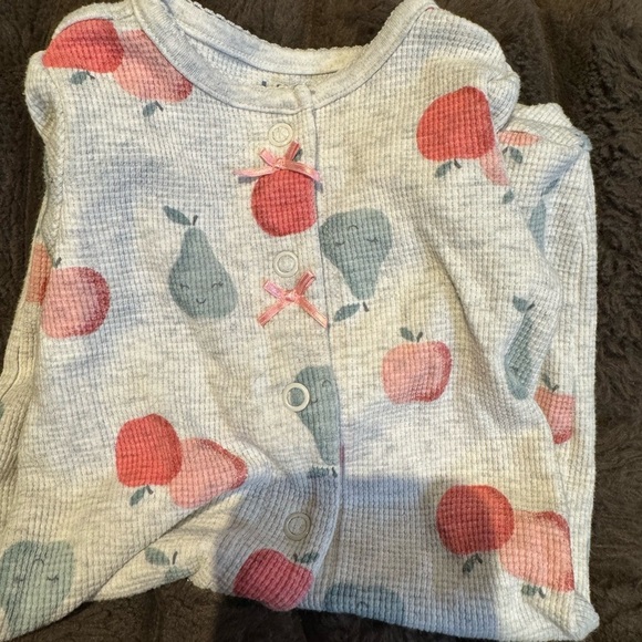 Adorable Apple Print Baby One Piece - Picture 3 of 3